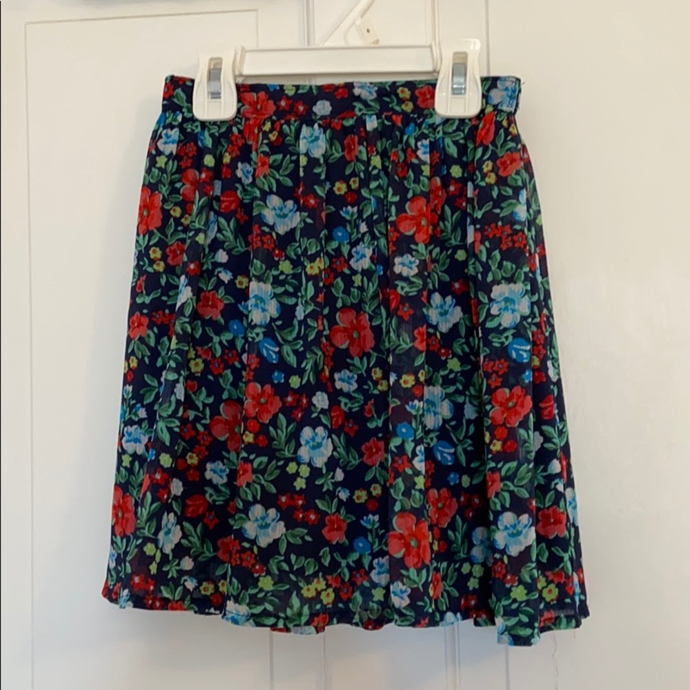 Hollister small floral flounce skirt